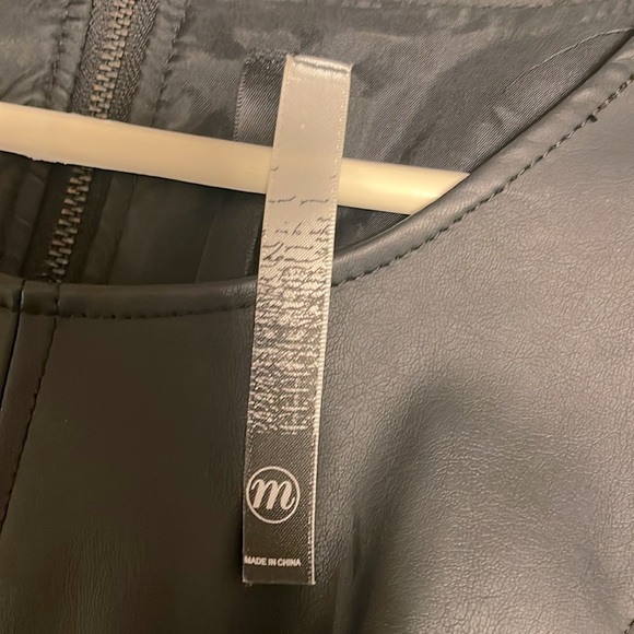 Nordstrom Kenzie Little Black Dress Size Medium - Picture 5 of 6